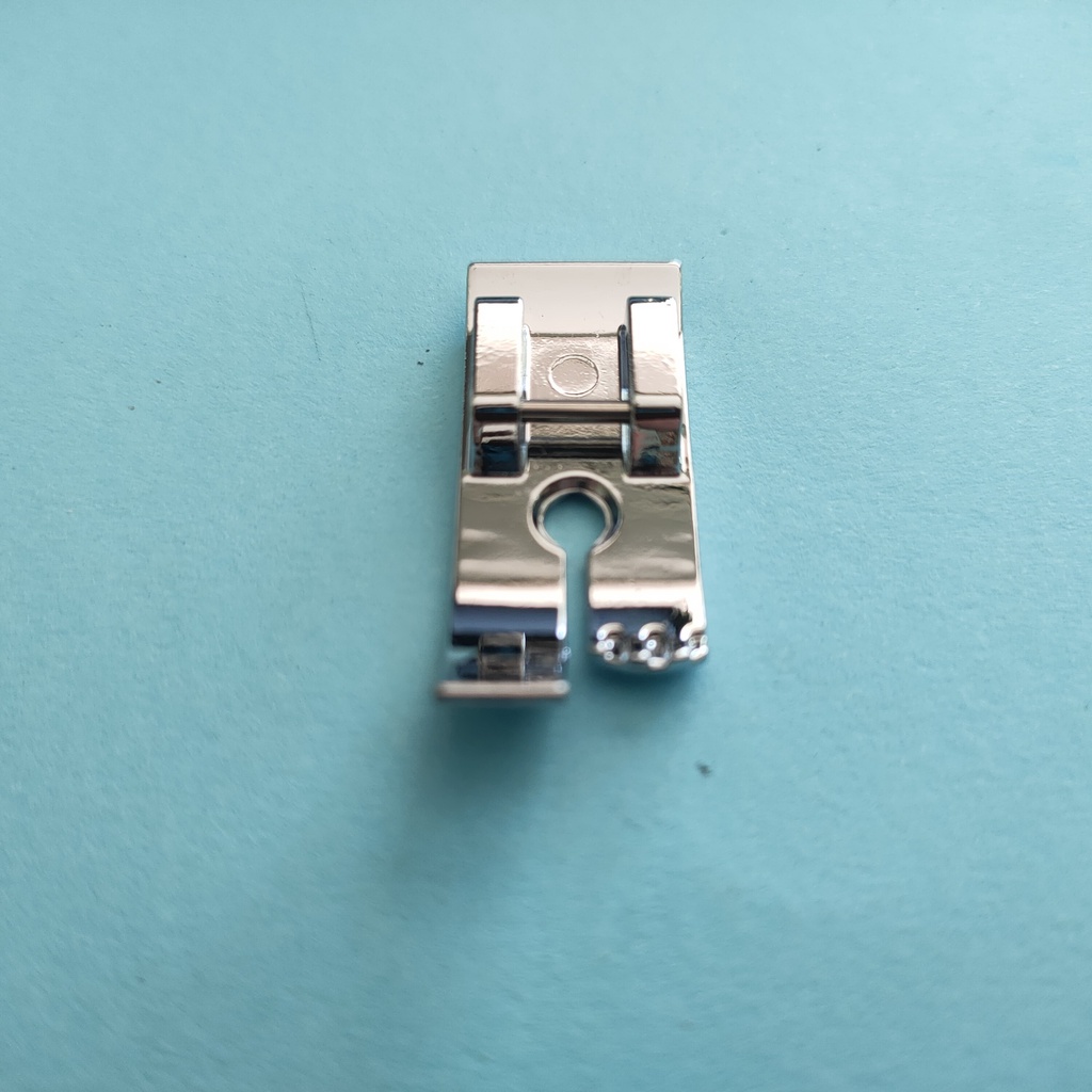 Bộ 11 Chân Vịt Máy May Gia Đình Đa Chức Năng - Có Hộp Giấy Cao Cấp - Hàng Chất Lượng Cao - Inbox Để  Được Tư Vấn