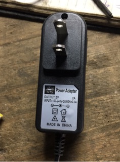 Sạc pin máy cân bằng Laser