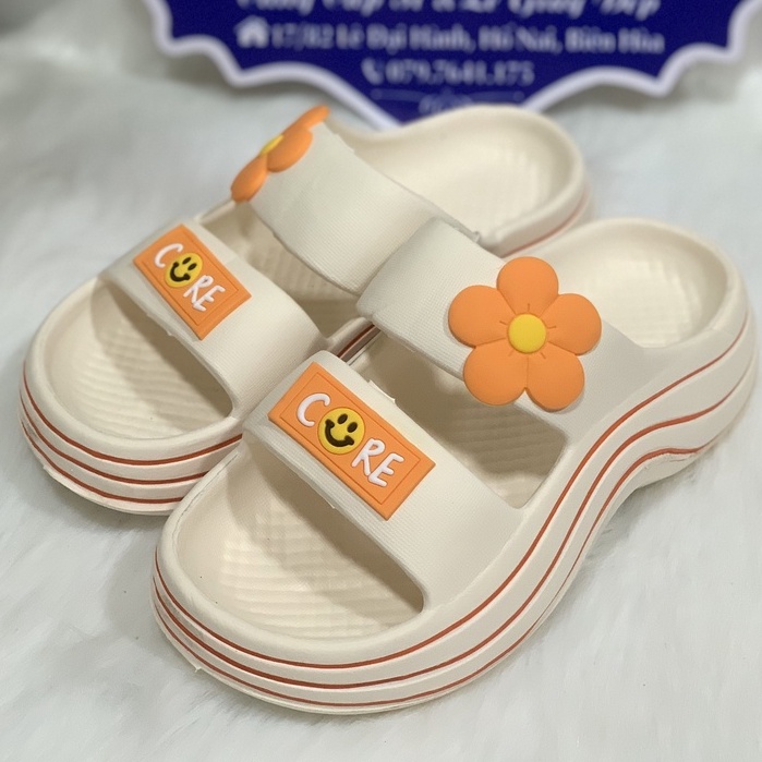 Dép bánh mì nữ 2 quai gợn sóng đế cao 5cm tăng chiều cao đính Sticker Bông Hoa, dép quai ngang nữ đi trong nhà, đi chơi