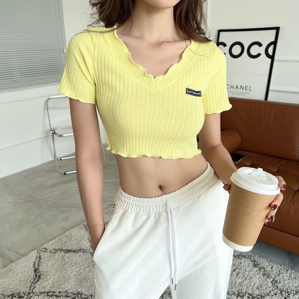 Áo croptop nữ ngắn tay TOPTIFY cổ tim cuốn biên đính Logo Only Angle Top AC249