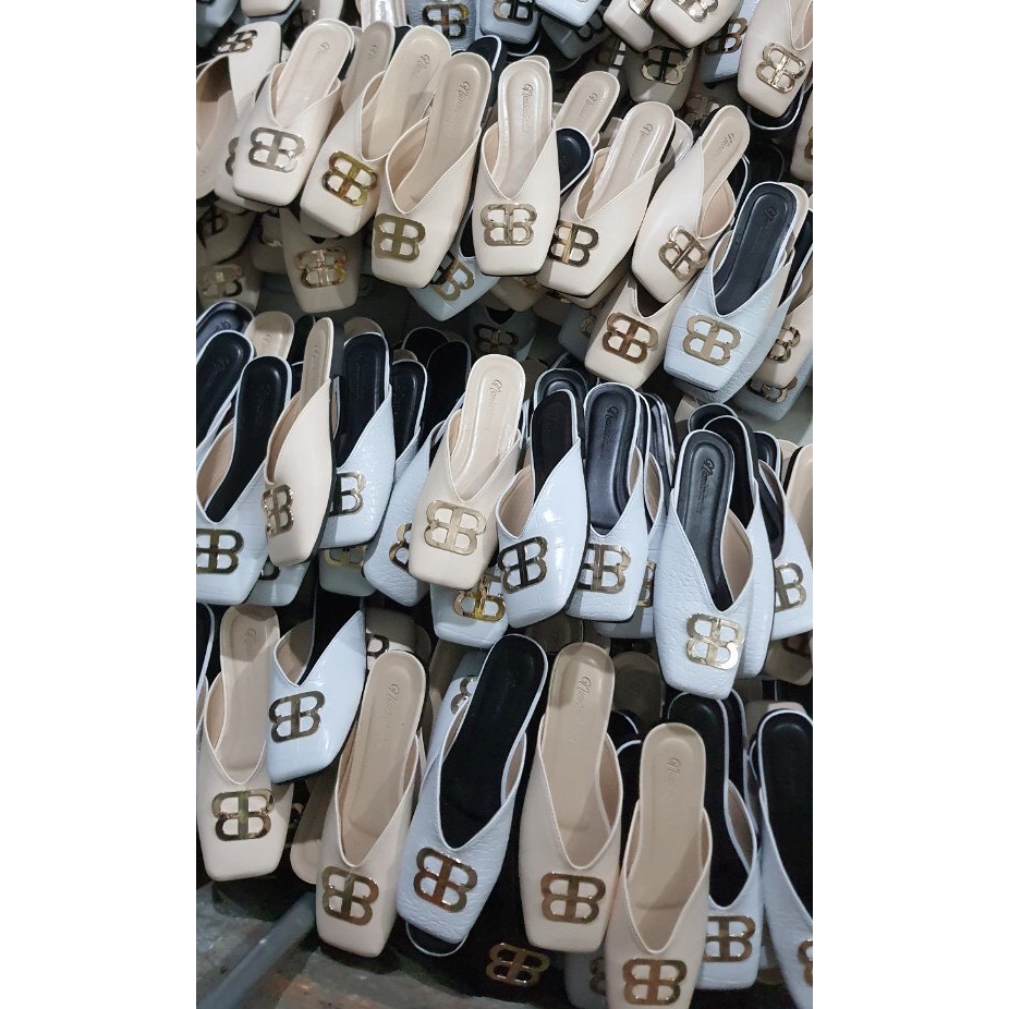 GIÀY SỤC MŨI KHÓA CHỮ BB SIÊU HÓT