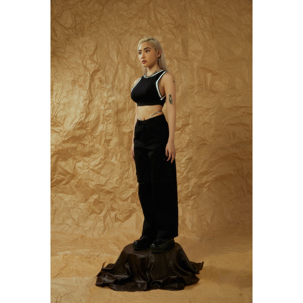 Áo croptop ba lỗ Nora đen thể thao năng động BLMDE