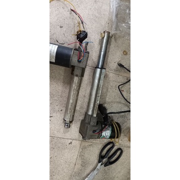 Mô tơ chạy ra chạy vào 110v dc motor actuators tốt. 589nhattao