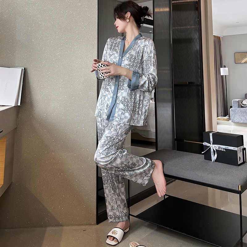 Bộ đồ ngủ tay dài thoải mái in họa tiết thời trang
