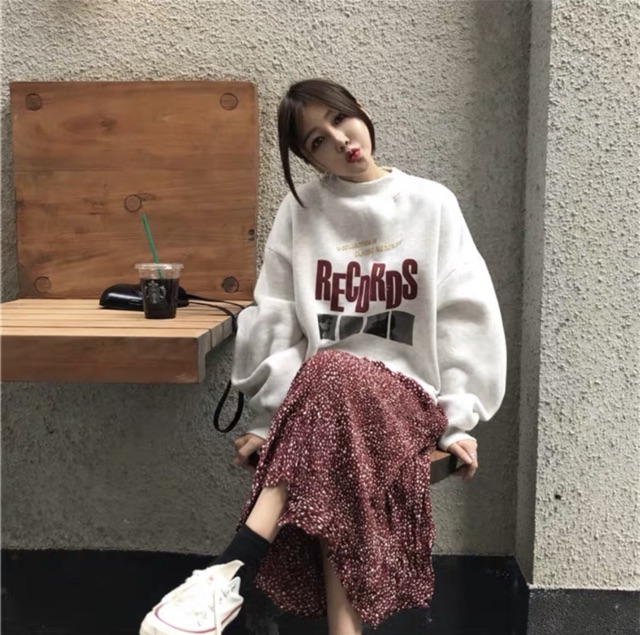 Áo nỉ + chân midi hoa nhí | BigBuy360 - bigbuy360.vn