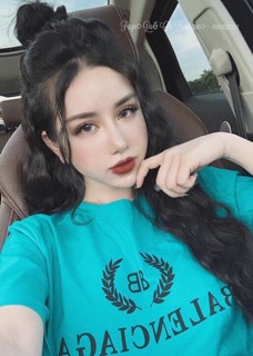 Áo phông balenciga thắm