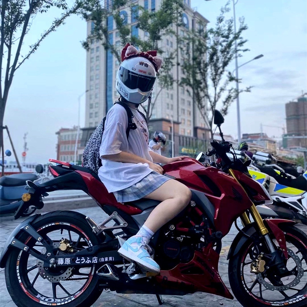 Mũ Bảo Hiểm Gắn Tai Mèo Đi Xe Máy Độc Đáo