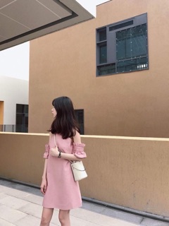 Đầm suông rớt vai