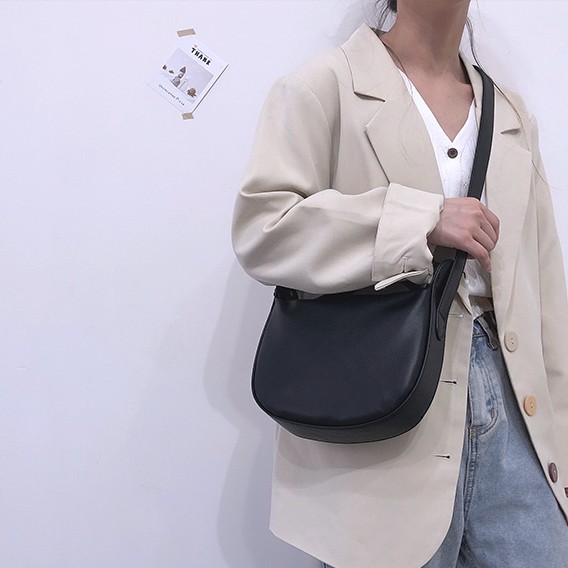 Túi đeo chéo da Bang Girl chất liệu bền đẹp thiết kế hiện đại | BigBuy360 - bigbuy360.vn