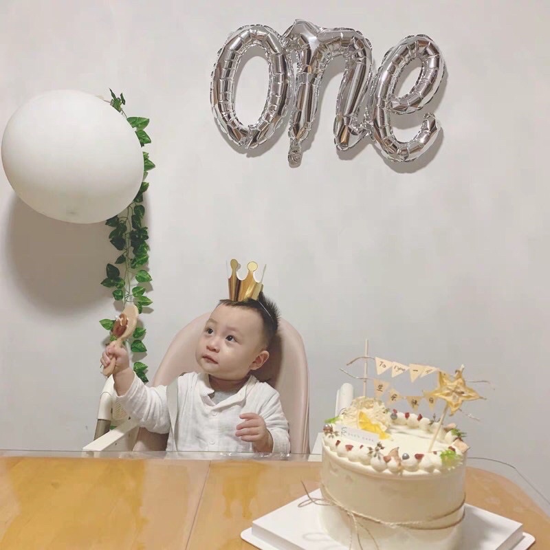 Bóng chữ ONE nhiều màu
