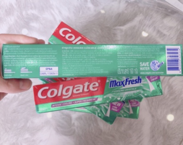 Kem Đánh Răng Colgate Maxfresh Mint Blast Thái Lan 137g