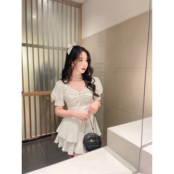 Áo gấm hở lưng