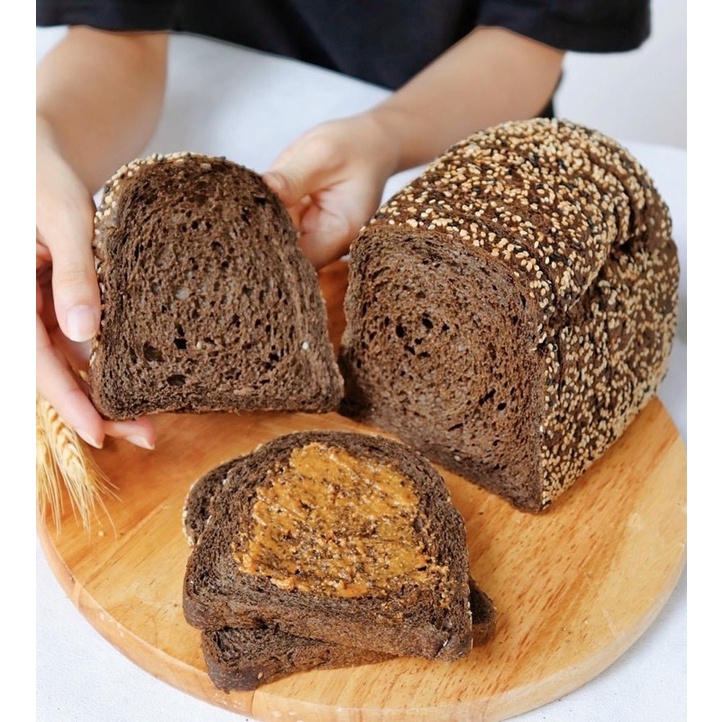 Bánh mì đen ngũ cốc
