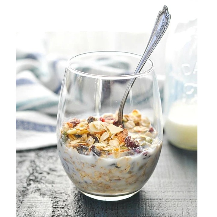 [Mã BMBAU50 giảm 7% đơn 99K] Ngũ cốc giòn Muesli mix trái cây hữu cơ 350g Sottolestelle