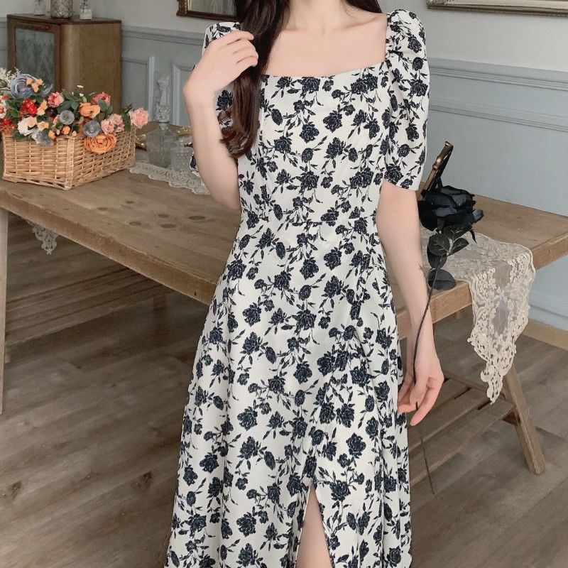 Đầm dài cổ vuông tay phồng họa tiết hoa phong cách vintage