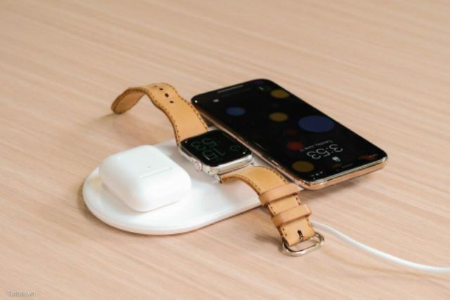 Đế sạc nhanh không dây 3 in 1 Baseus  ( SmartPhone + Apple Watch + Airpods)