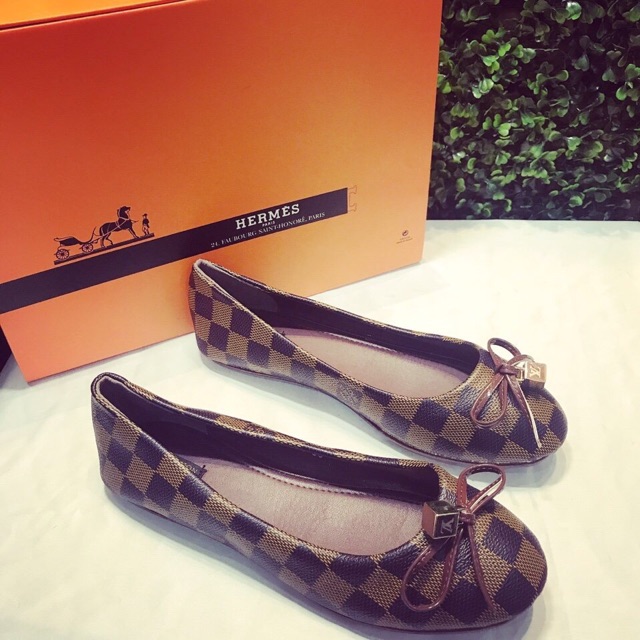 Giày kẻ ô xịn | BigBuy360 - bigbuy360.vn