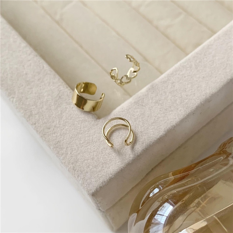 Bông tai basic tròn khuyết lượn sóng, Khuyên tai chữ C nhỏ Her Accessories H97