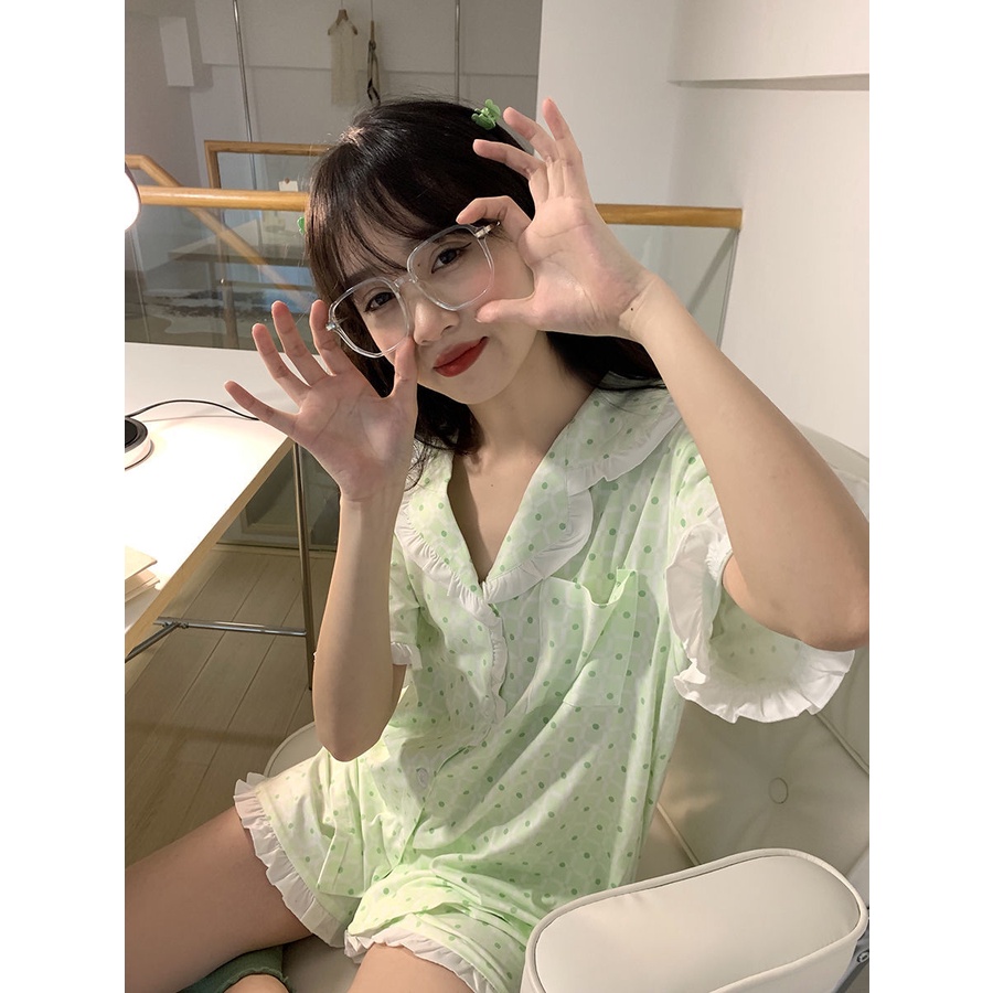 Bộ Đồ Ngủ Áo Tay Ngắn Và Quần short Họa Tiết Chấm Bi Ren Màu Xanh Lá Phong Cách Hàn Quốc Dành Cho Bạn Nữ Mặc Ở Nhà