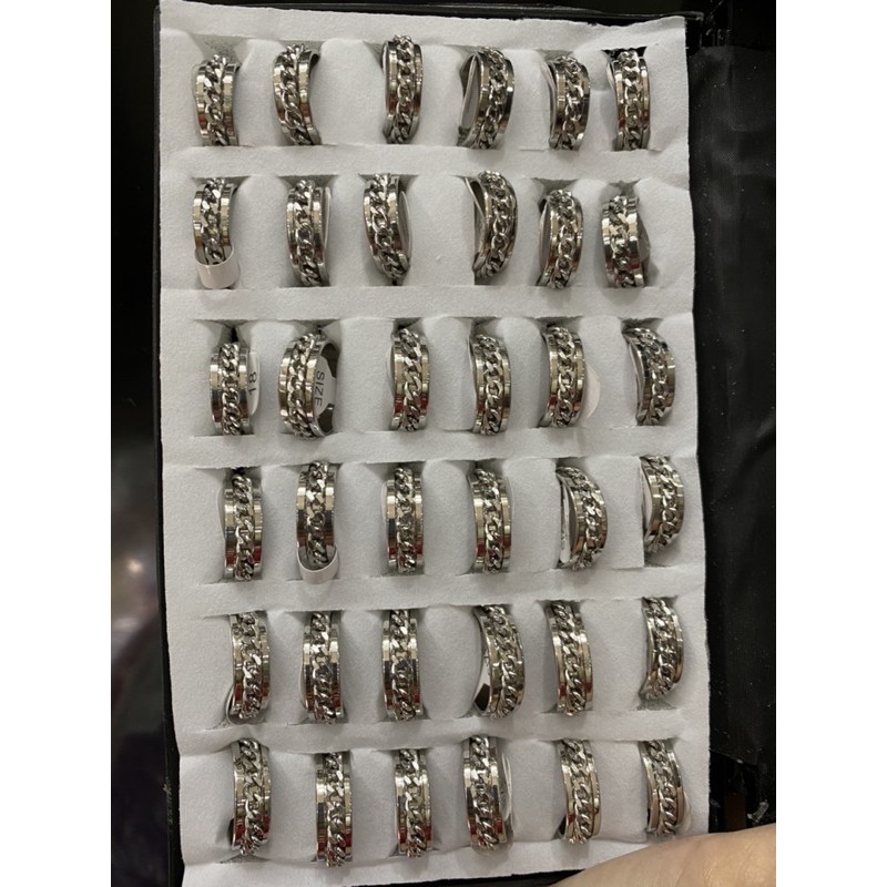 Sỉ hộp 36 nhẫn nam hoạ tiết