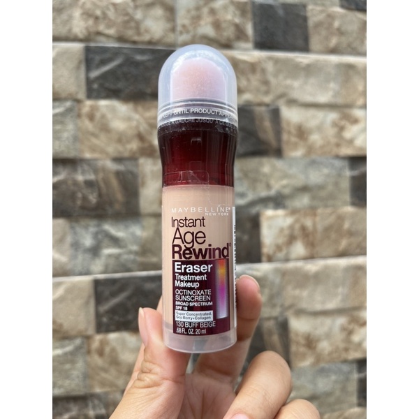 Kem nền có mút Maybelline Instant Age Rewind Eraser Treatment Classic Ivory 150 20ml