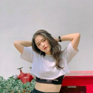 Set Áo Croptop Form Lửng (áo trắng + đen)