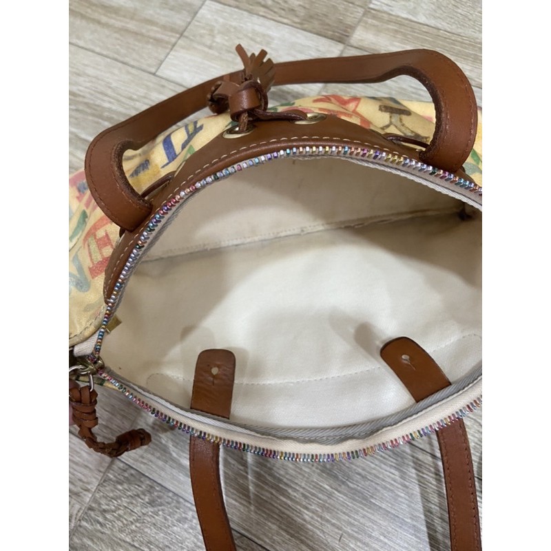 Túi si Dooney and Bourke