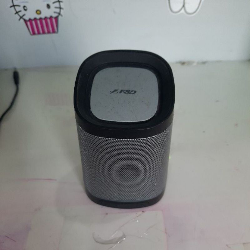 Loa Bluetooth mini cũ, bền của tôi, hàng Trung quốc F&D