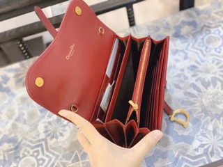 Cầm tay D i or da thật