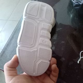 Giày cho bé trai