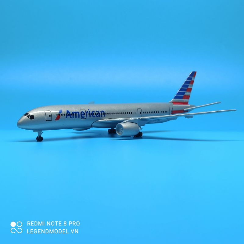 Mô hình máy bay American Airlines 20cm