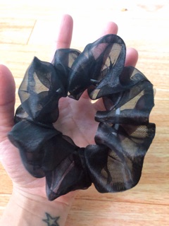 🟢 Scrunchies dây cột tóc hot trend 💜