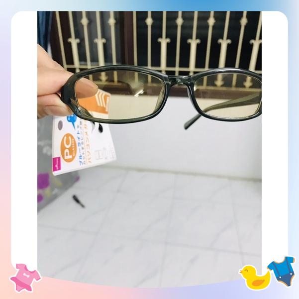 Kính chống ánh sáng xanh - cắt giảm 25% tác hại của ánh sáng xanh.