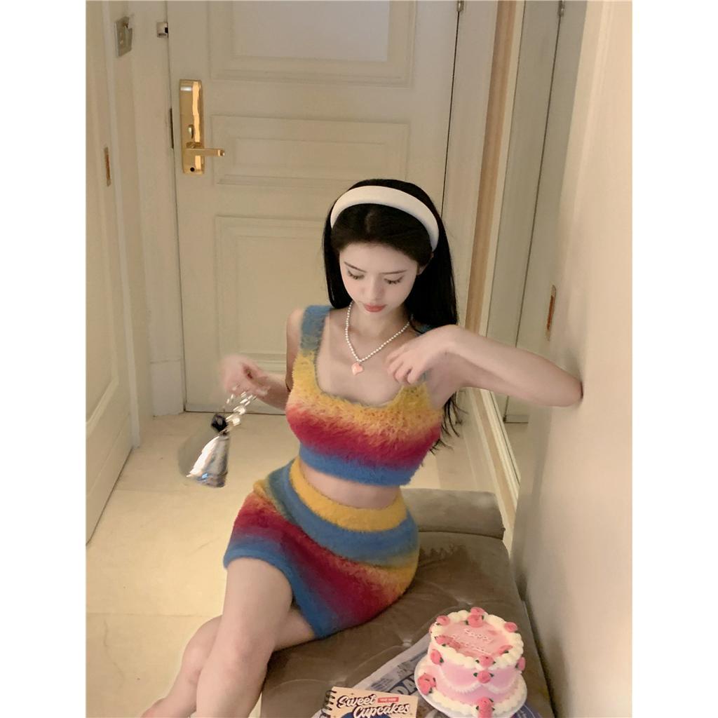 Set Áo Hai Dây Dệt Kim Màu Cầu Vồng Phối Chân Váy Ôm Hông Thời Trang Mùa Hè Quyến Rũ Cho