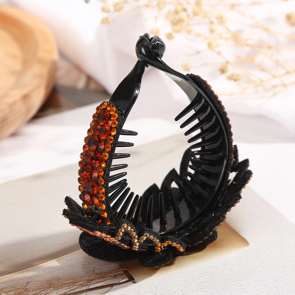 Kẹp tóc hình bướm đính đá nhân tạo độc đáo