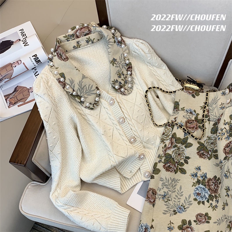 Bộ áo khoác cardigan dệt kim và chân váy thiết kế mới thời trang dành cho mùa xuân 2022