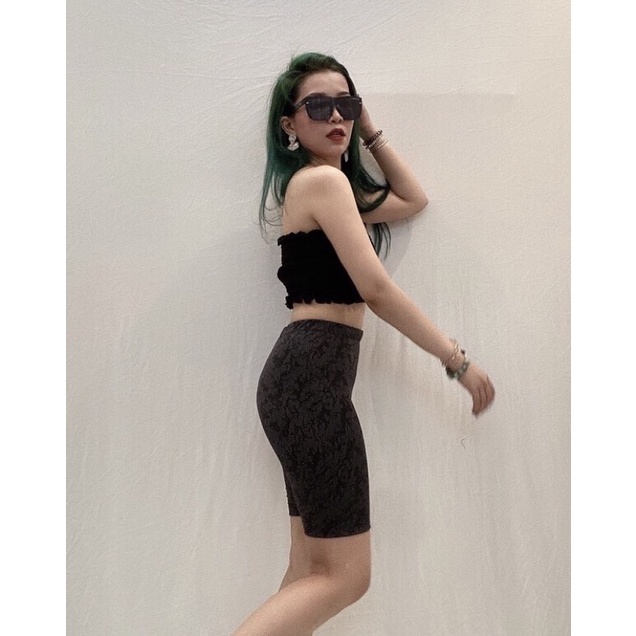 Quần short biker ôm hoa văn đen và đỏ vnxk