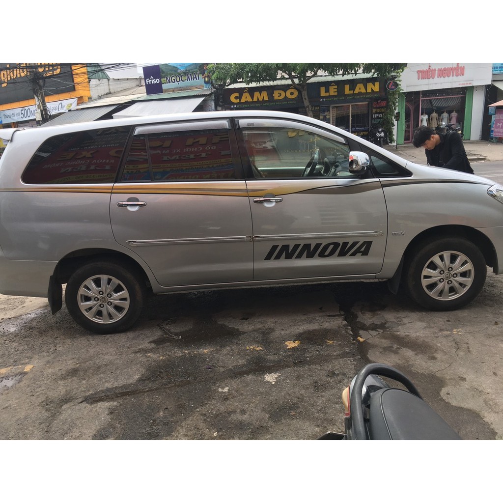 Tem Dán Xe Toyota Innova Bạc Mẫu Đơn Giản