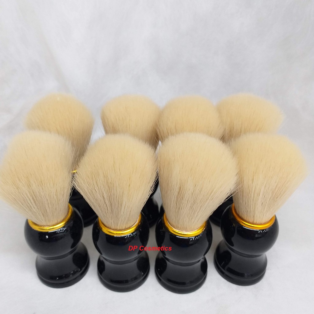 Cọ quét ( phủi ) tóc chuyên nghiệp