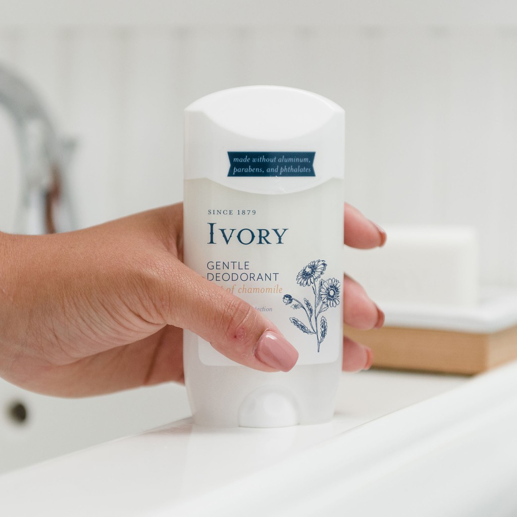 [Rẻ Độc Lạ] Lăn Khử Mùi Ivory Gentle Deodorant Hint Of Chamomile 24HR Odor Protection 68Gr (Sáp Trắng)