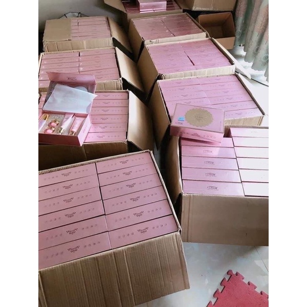 Bộ Hoàng Cung Hồng VIP kim cương chính hãng