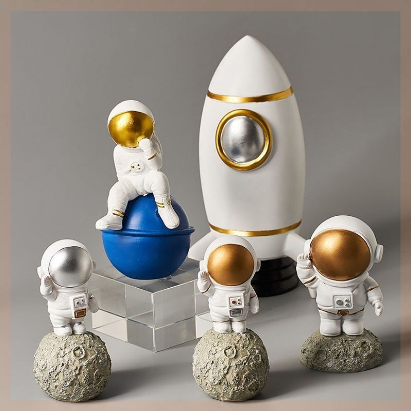 Bộ que / mô hình cắm bánh họa tiết phi hành gia/ tên lửa trang trí quà bánh cho bé