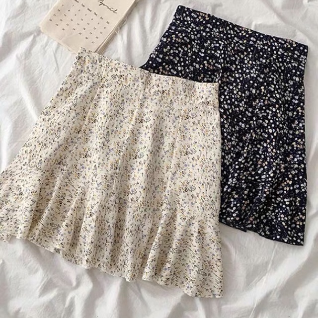 Chân váy ngắn hoa nhí