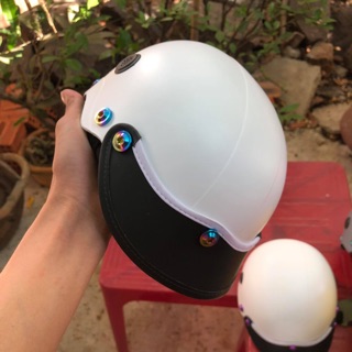 Mũ bảo hiểm + ốc titan gr5 (7 ốc)