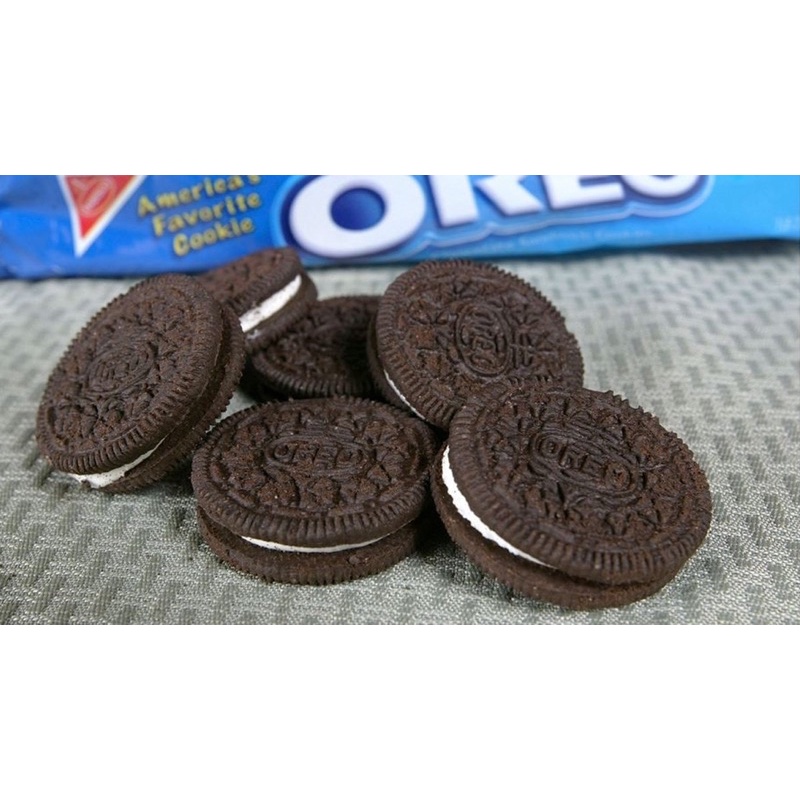 Bánh Quy YBC Và Oreo Kẹp Kem Vani Nhật Bản 164g