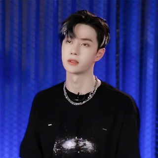 Áo phông đen in hình vũ trụ nam Street dance Vương Nhất Bác- Wang Yibo-ảnh thật cuối