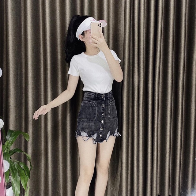 Quần giả váy co dãn hàng cúc giữa siêu xinh | BigBuy360 - bigbuy360.vn