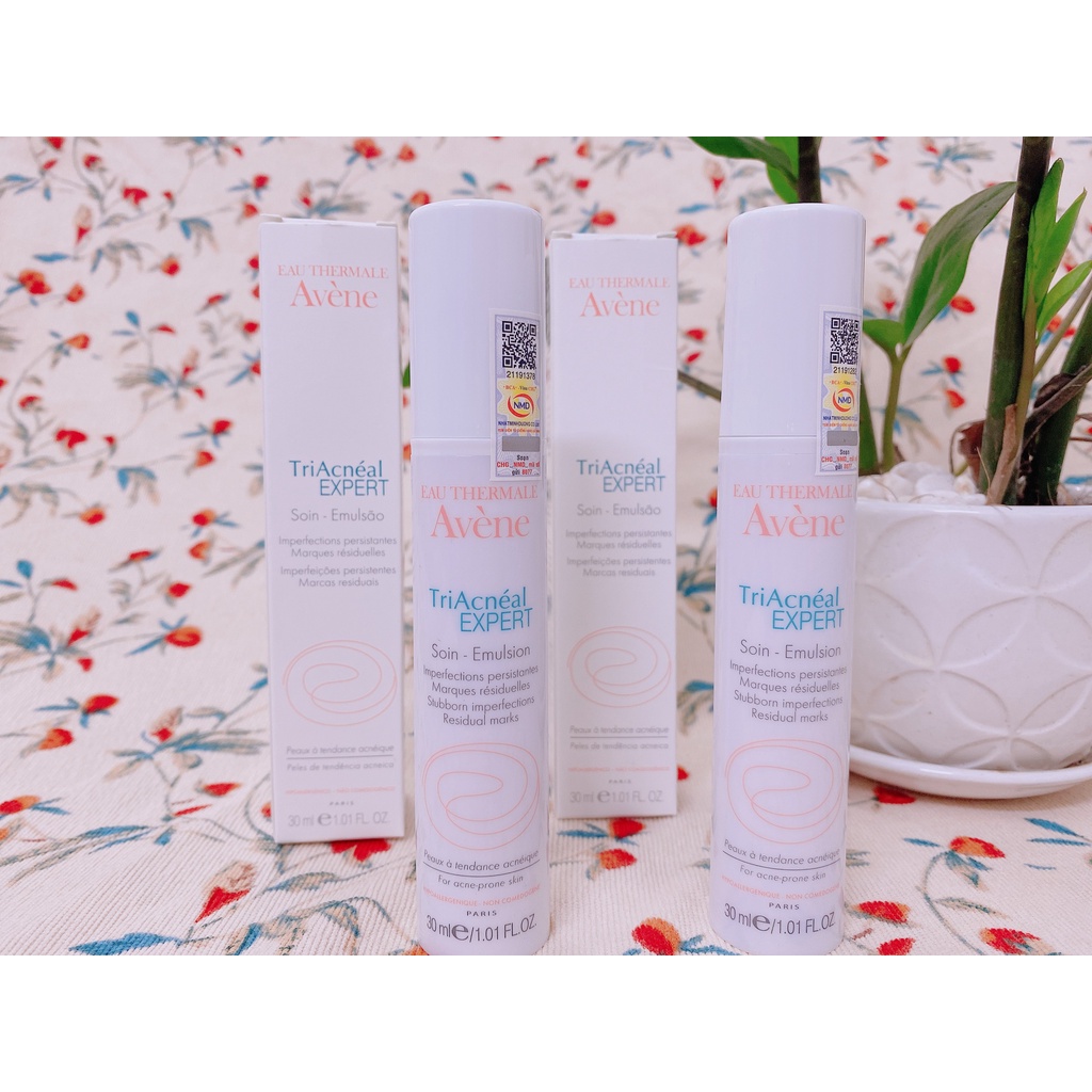 KEM GIÚP GIẢM MỤN TRỨNG CÁ AVENE TRIACNEAL EXPERT EMULSION 30ML