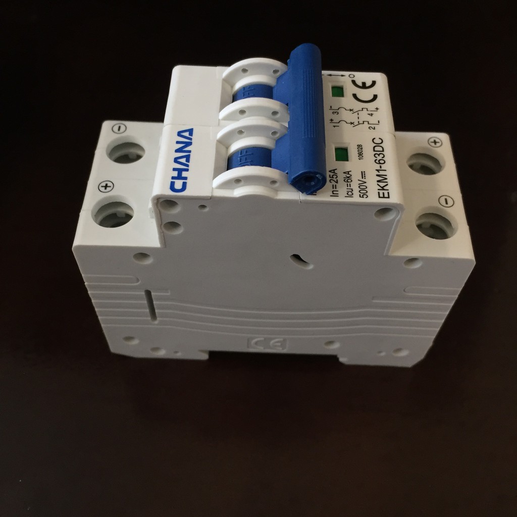 Bộ ngắt mạch CB điện một chiều cầu dao điện DC cho Solar Năng Lượng Mặt Trời GIVASOLAR CHANA DC 500V 25A