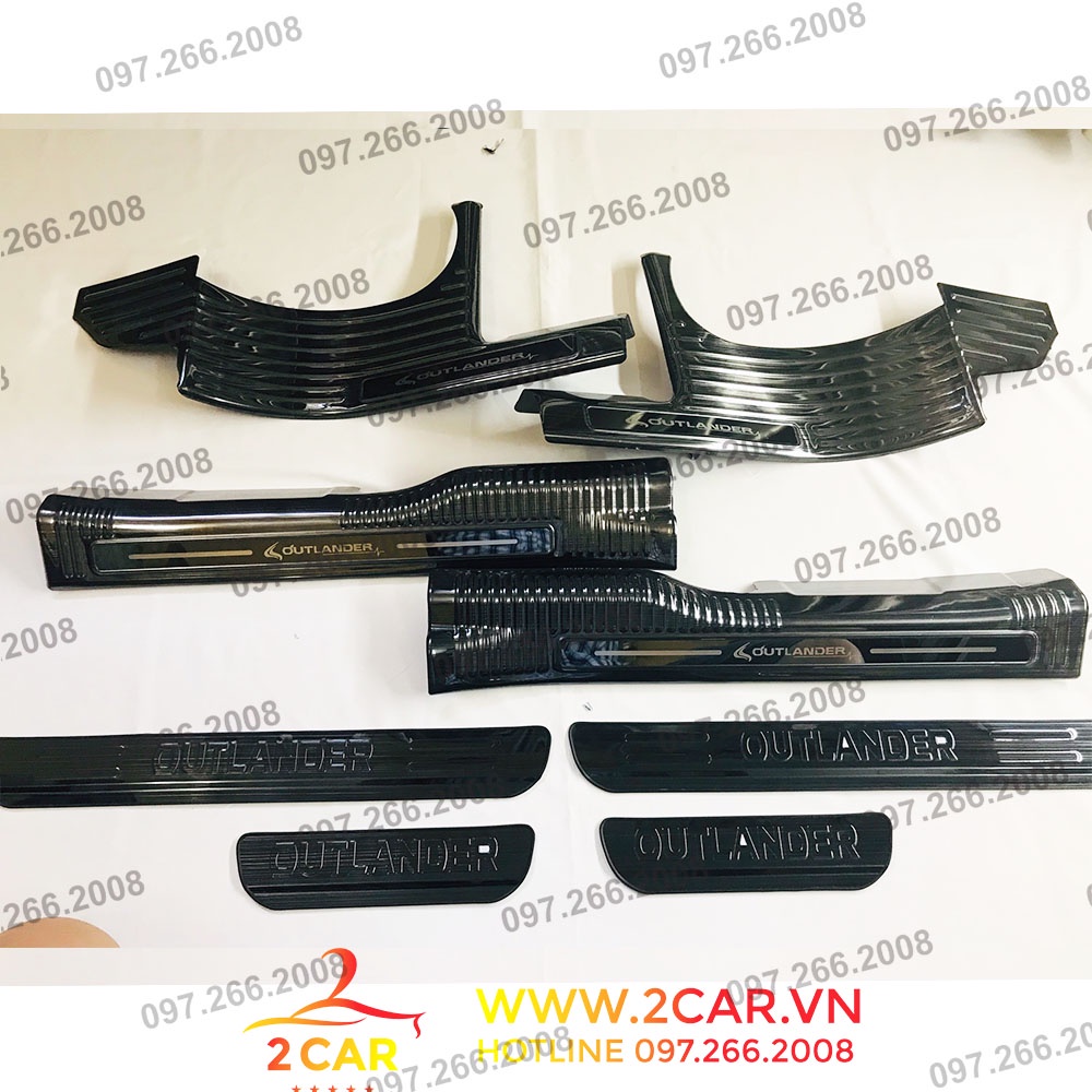 [Mã LIFEXANH03 giảm 10% đơn 500K] Bộ Ốp Bậc Cửa Trong Ngoài Xe Mitsubishi Outlander 2018-2021, chất liệu Titan